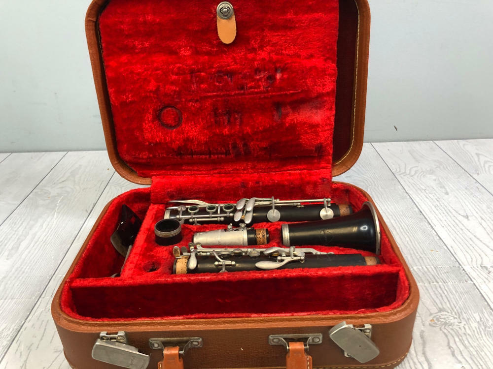 Leblanc Normandy Clarinet Made in France with Travel Carrying Case - 5 Pieces - Good