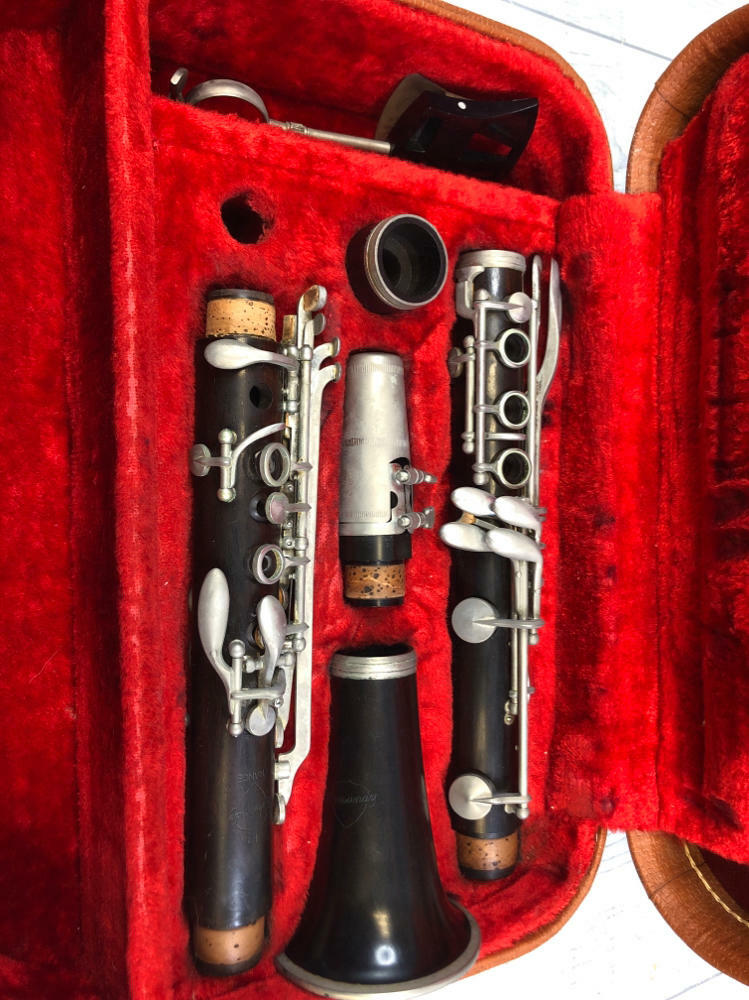 Leblanc Normandy Clarinet Made in France with Travel Carrying Case - 5 Pieces - Good