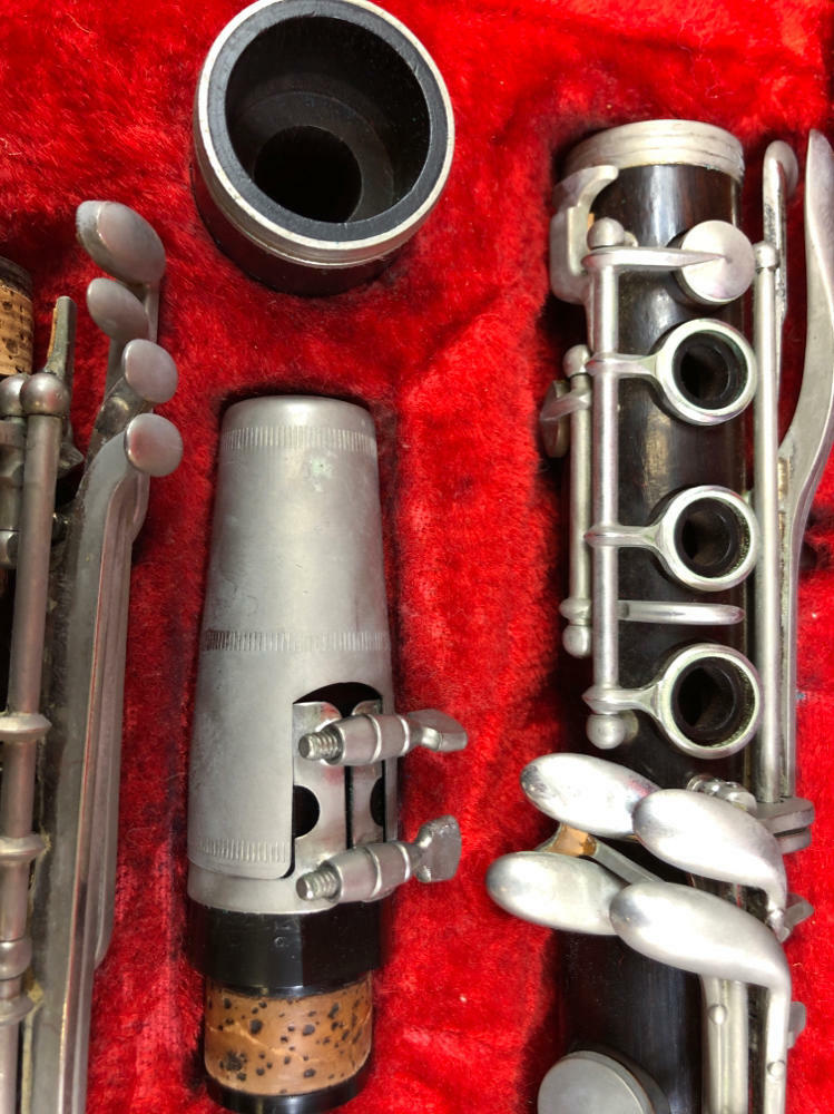 Leblanc Normandy Clarinet Made in France with Travel Carrying Case - 5 Pieces - Good