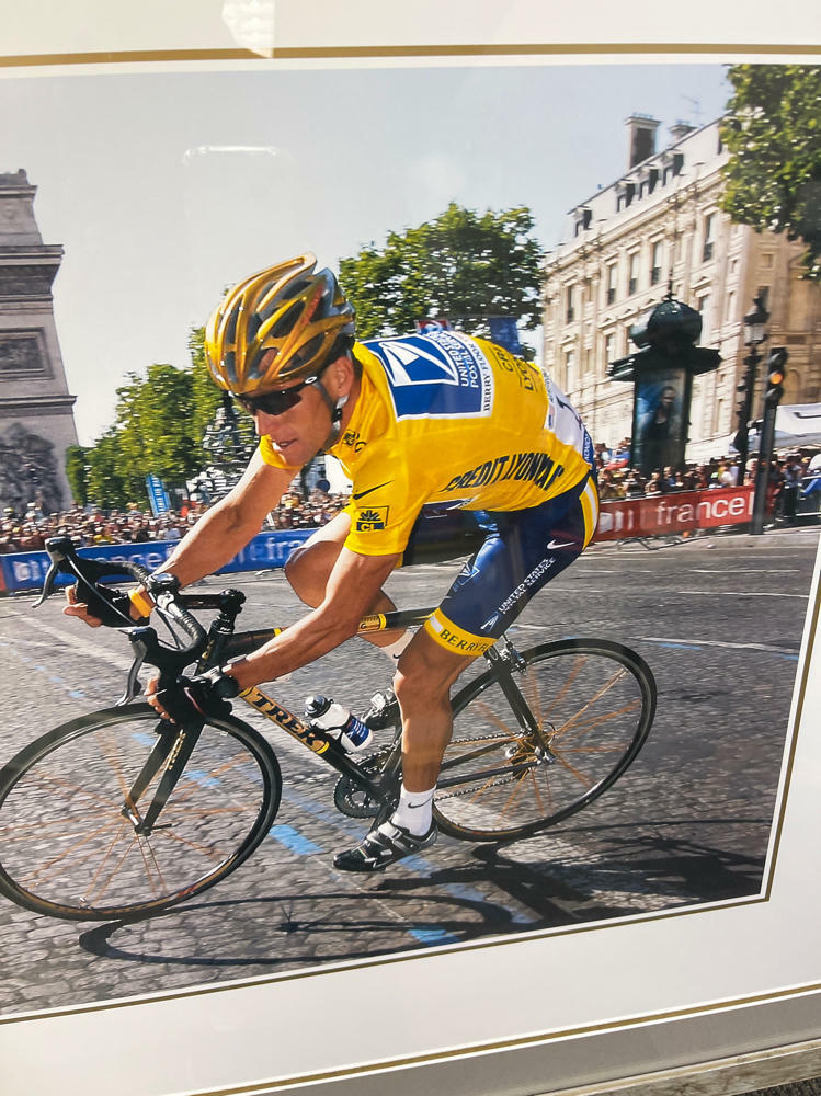 Signed Lance Armstrong Photo in Front of Arc de Triomphe Paris, France - Good