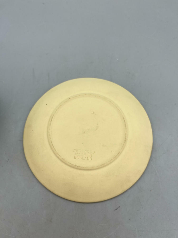RARE FIND!!! Wedgwood England Yellow Jasperware Primrose Bud Vase & Round Dish - Good