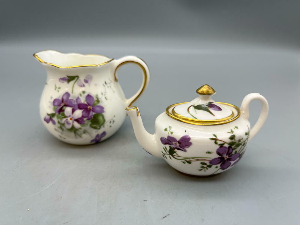 Hammersley & Co. Victorian Violets Small Creamer & Mini Tea Pot - Good