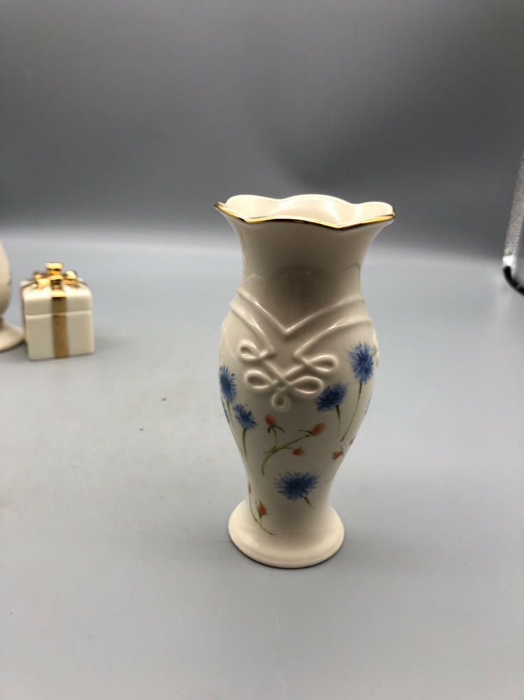 Lenox Lot - 2 Bud Vases & Lidded Trinket Present Box - Good