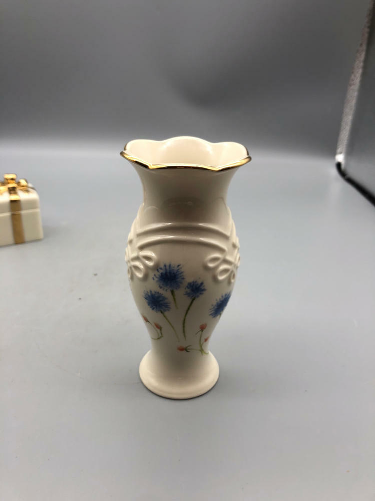 Lenox Lot - 2 Bud Vases & Lidded Trinket Present Box - Good