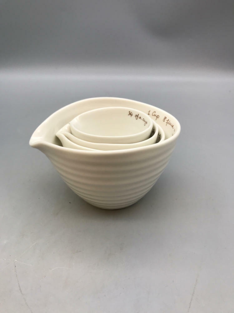 Portmeirion Sophie Conran Set of 4 Measuring Cups - Like New
