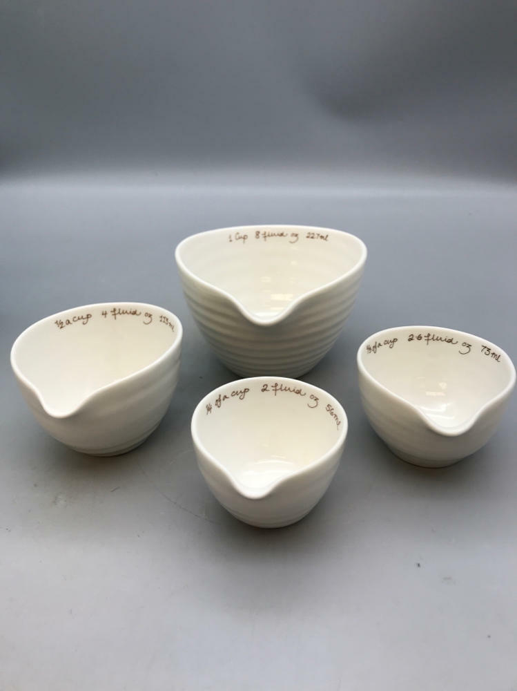 Portmeirion Sophie Conran Set of 4 Measuring Cups - Like New