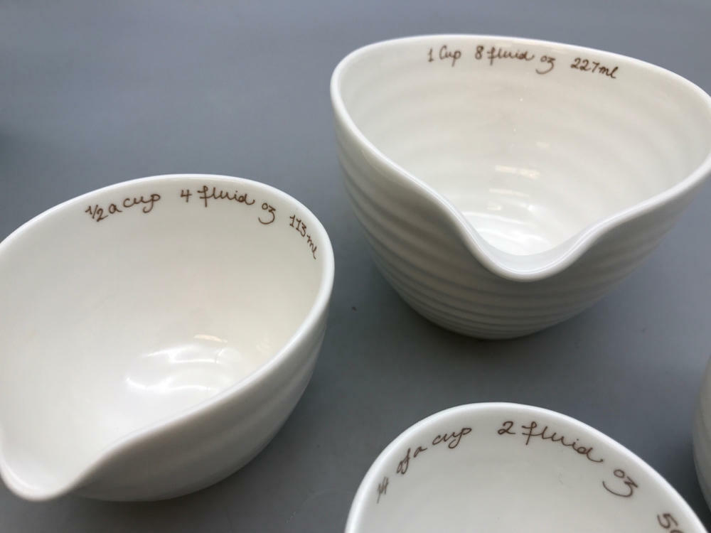 Portmeirion Sophie Conran Set of 4 Measuring Cups - Like New