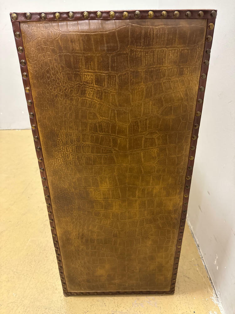 Three Hands Corp Brown Alligator Hall Table - Tufted Designed Boarders - Very Good