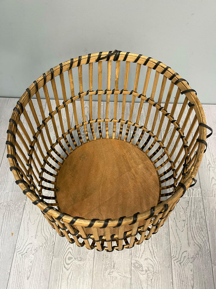 Sagebrook Home Round 17.5-in W x 19-in H Bamboo Wood Indoor/Outdoor Planter