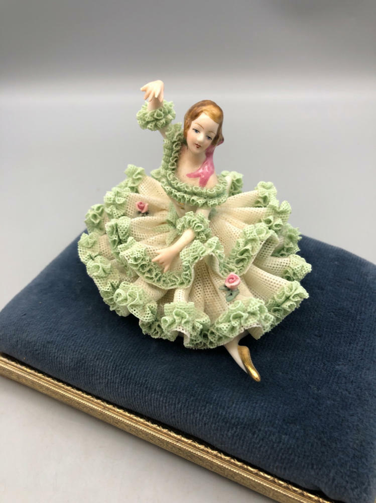 dresden girl in green dress