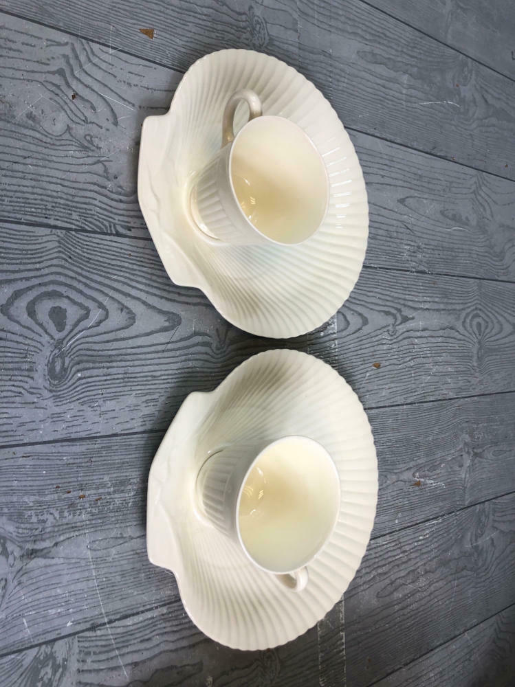 Beautiful 4 Piece Vintage Wedgwood Edme Shell Shaped Tea Cup & Saucer - Tea Sets - Very Good