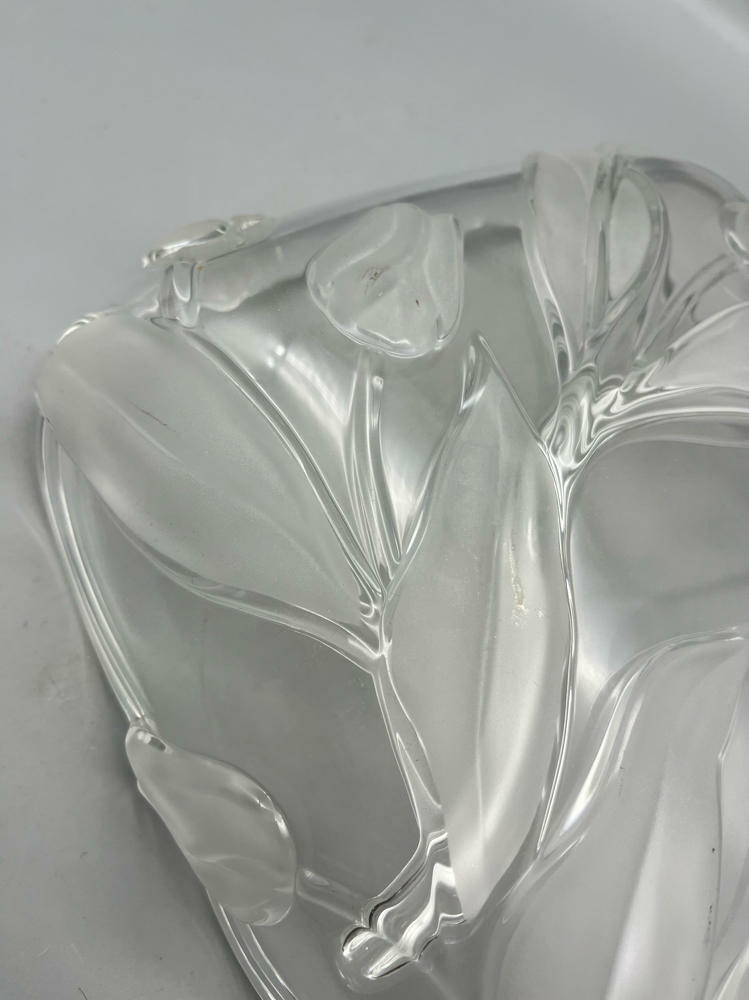 Mikasa "Nadine" Frosted Tulip Compartment square Serving Dish / Bowl - Good