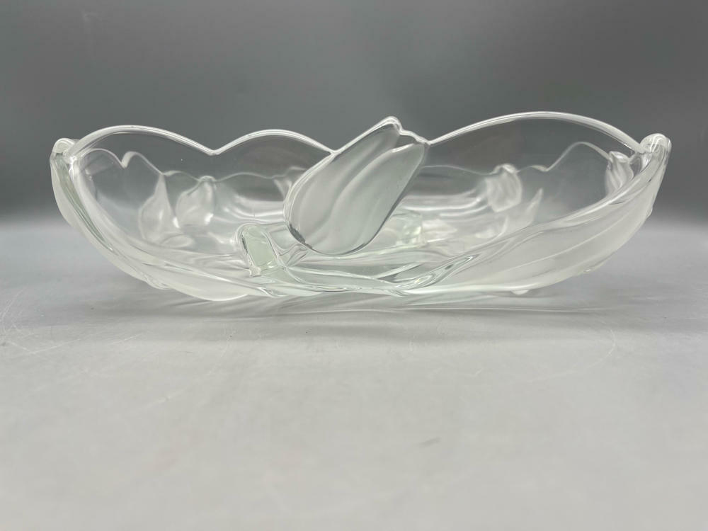 Mikasa "Nadine" Frosted Tulip Compartment square Serving Dish / Bowl - Good