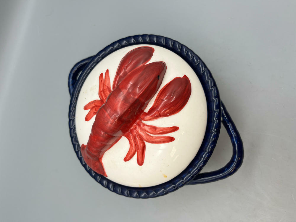 Sweet Olive Designs Lobster a Go-Go Collection by Lisa Levy Covered Serving Dish - Good