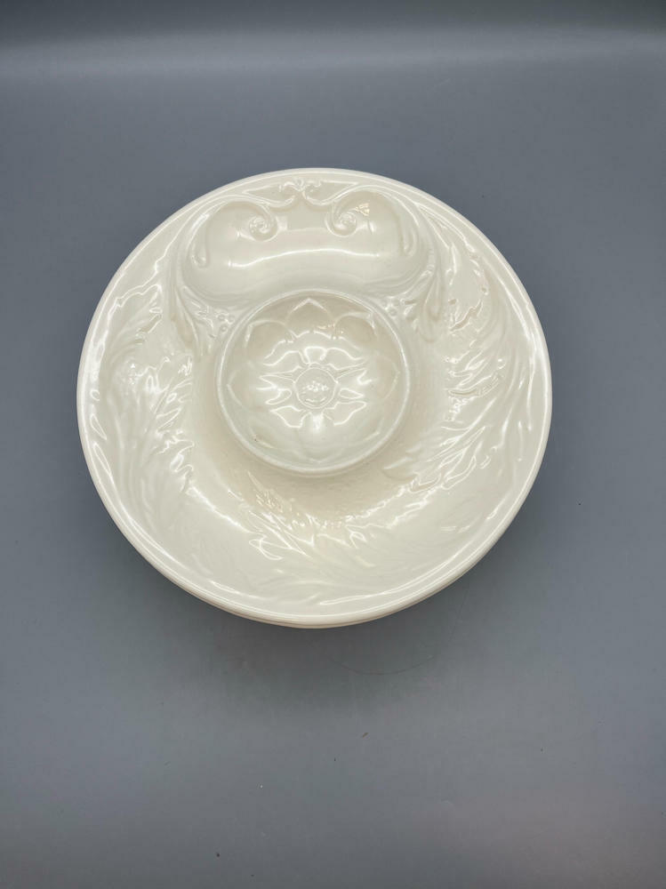 EIGHT Vintage Artichoke Condiment Plate with Divided Sections in Cream - Good