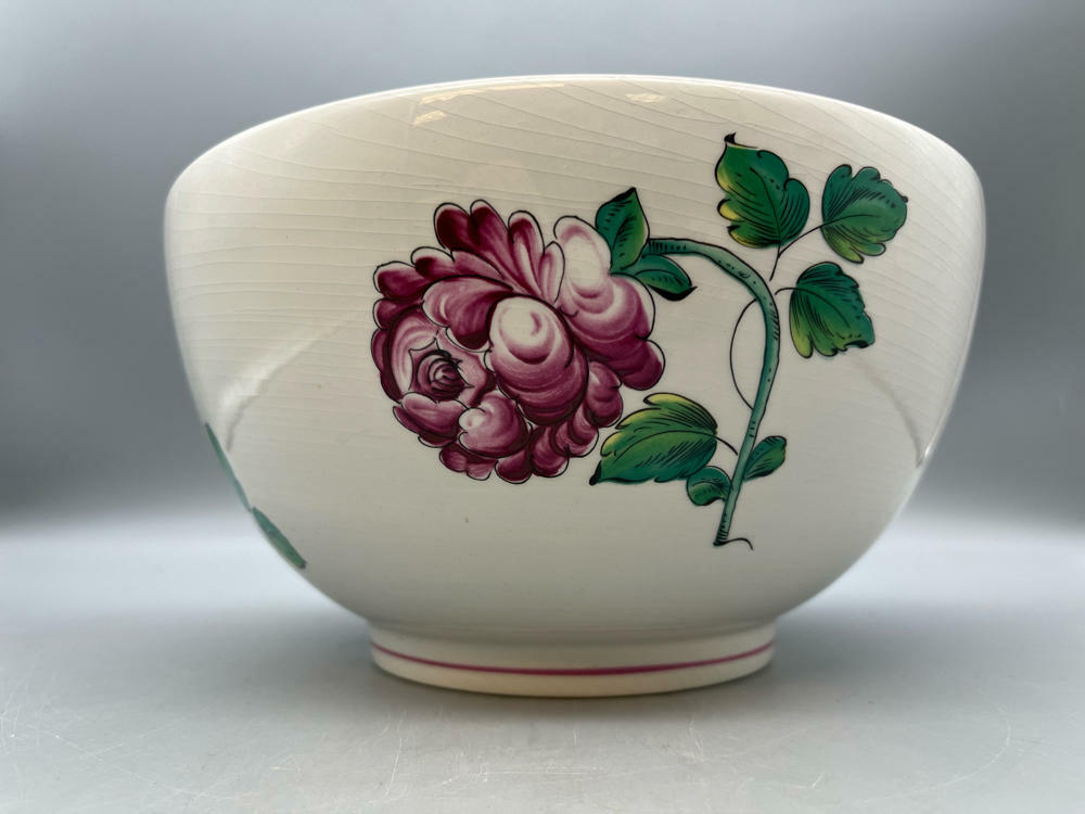 Tiffany & Co. Strasbourg Purple Flowers Porcelain Serving BowlMade in Portugal - Good