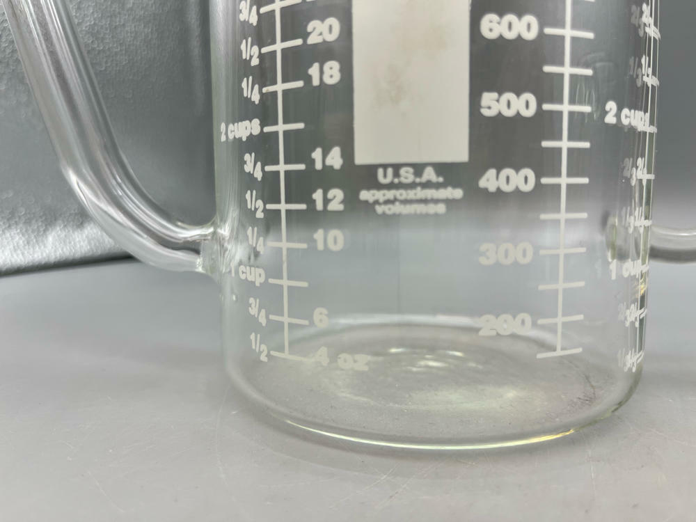 Catamount Glass Gravy Separator No Caps Measuring Cup with Spout & Strainer - Good