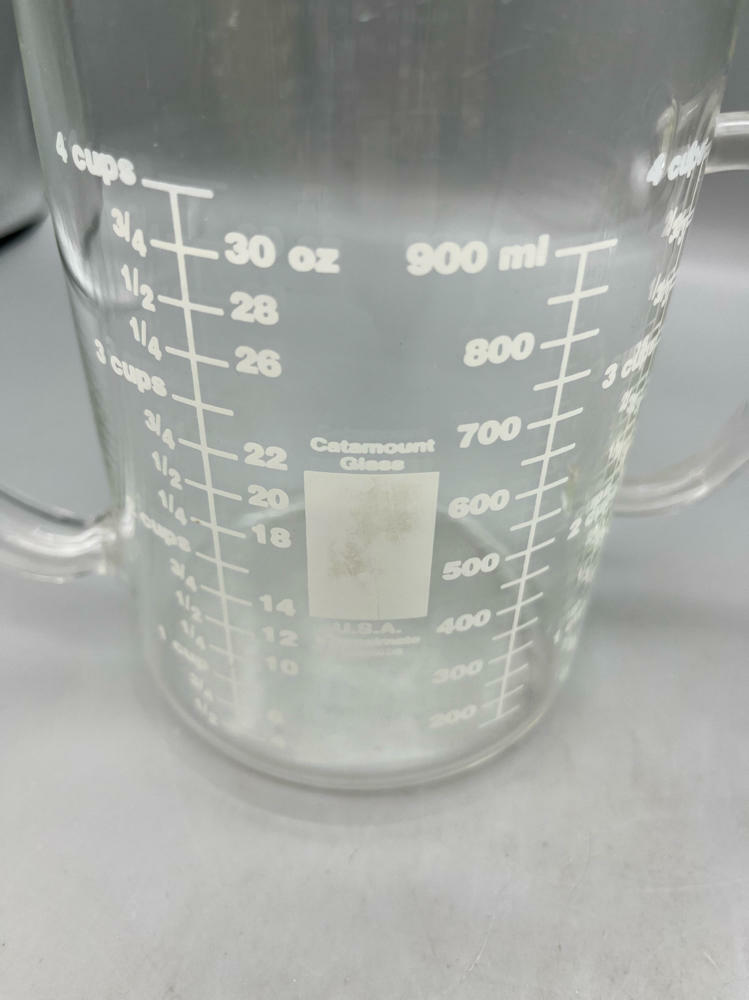 Catamount Glass Gravy Separator No Caps Measuring Cup with Spout & Strainer - Good