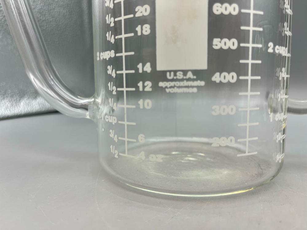 Catamount Glass Gravy Separator No Caps Measuring Cup with Spout & Strainer - Good
