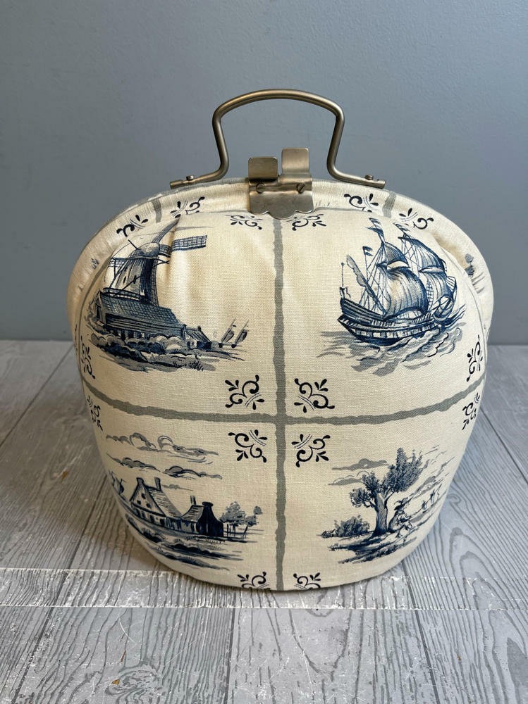 Antique Teapot Carriage Cozy Victorian English Picnic Tea Carrier - Good