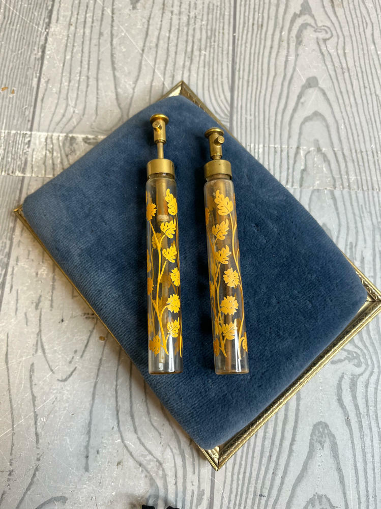 Vintage Accessory Set 1 Silent Butler, 1 Round Vanity Box, 2 Travel Scent Sprays - Good