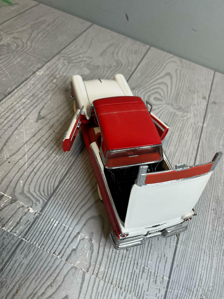 The Franklin Mint, Precision Models: 1957 Ford Sky Liner, Red Convertible - Like New
