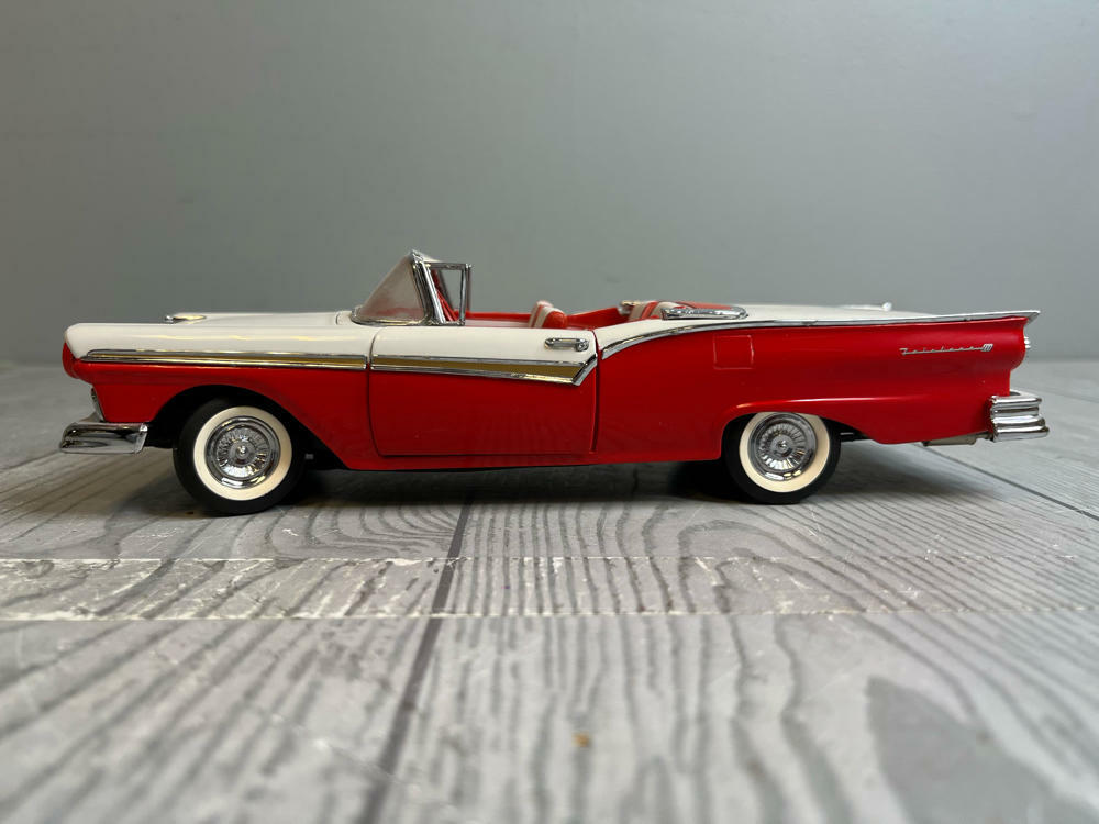 The Franklin Mint, Precision Models: 1957 Ford Sky Liner, Red Convertible - Like New