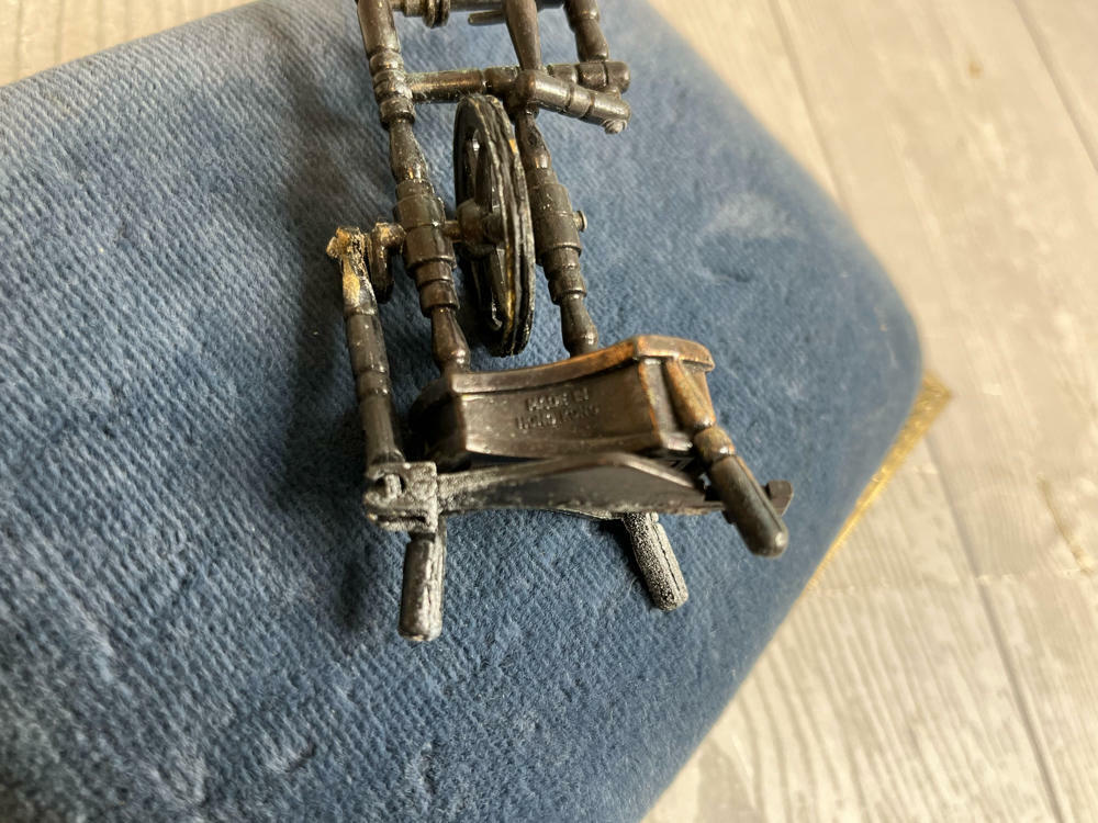 Vintage Miniature Wool Flax Spinning Wheel Mechanical Pencil Sharpener - Good