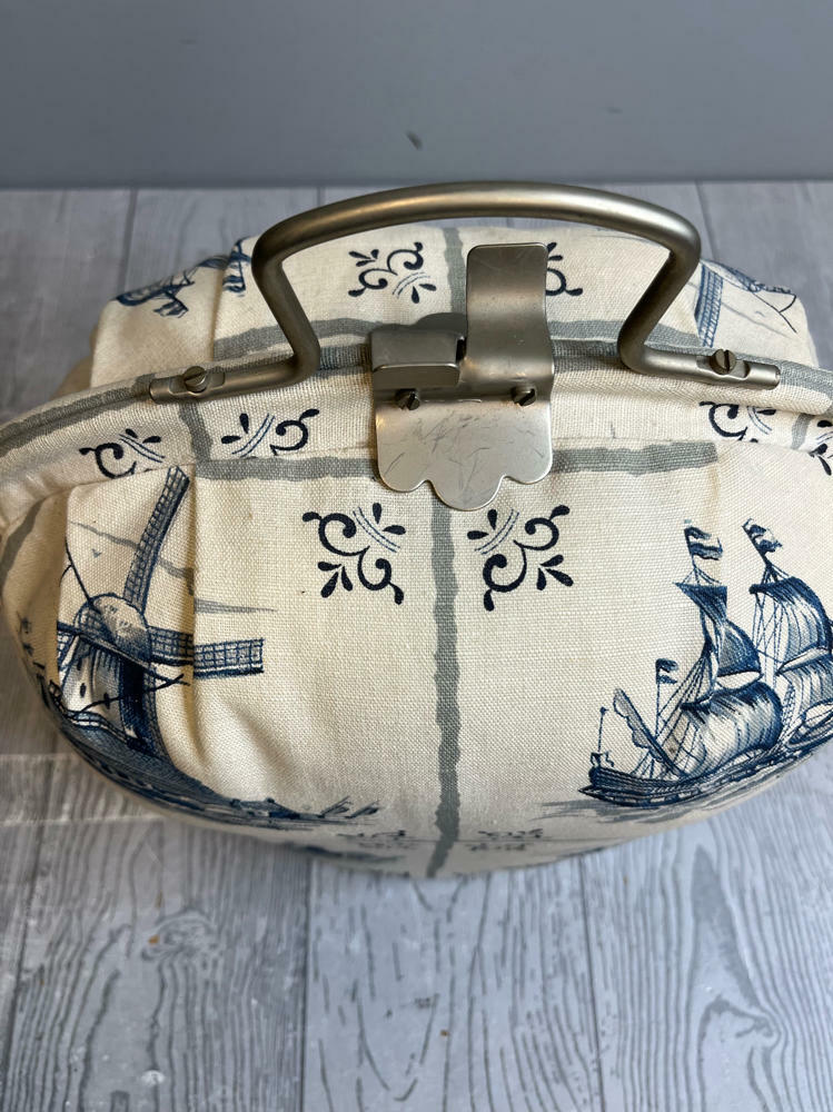 Antique Teapot Carriage Cozy Victorian English Picnic Tea Carrier - Good