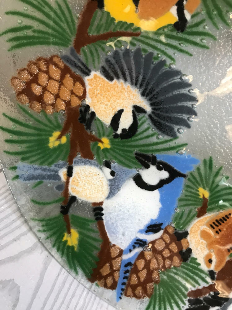 Peggy Karr Fused Glass Plate with Colorful Birds in Pine Trees - Good