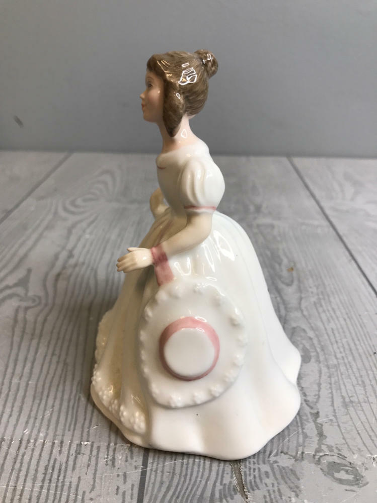 Royal Doulton 1985 "Amanda" Figurine No: HN3406 Bone China Made in England - Good