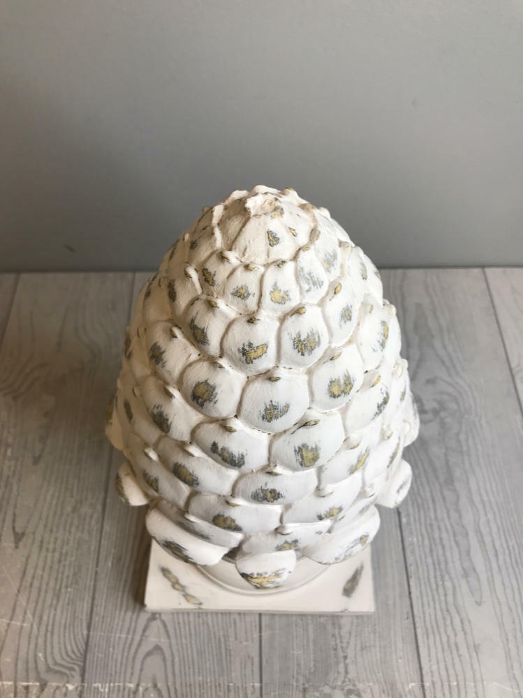 Distressed Wooden Artichoke Indoor/Outdoor Garden Pinecone  Home Decor - Good