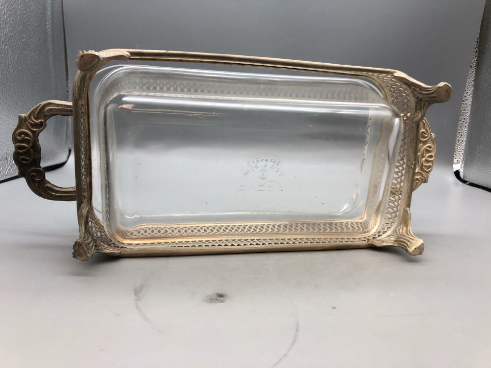 PYREX PLATE W SILVER HOLDER BREAD OR MEAT LOAF GLASS DISH - 1 1/2 Qt Dish - Good