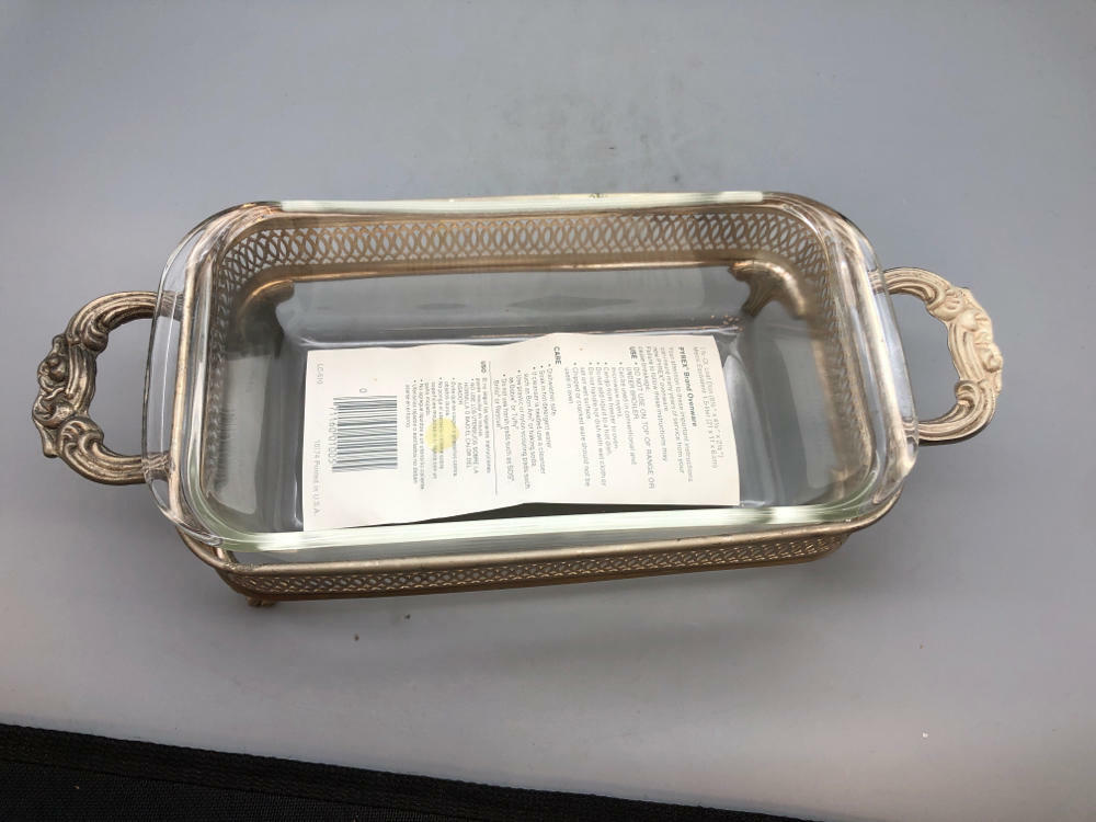 PYREX PLATE W SILVER HOLDER BREAD OR MEAT LOAF GLASS DISH - 1 1/2 Qt Dish - Good