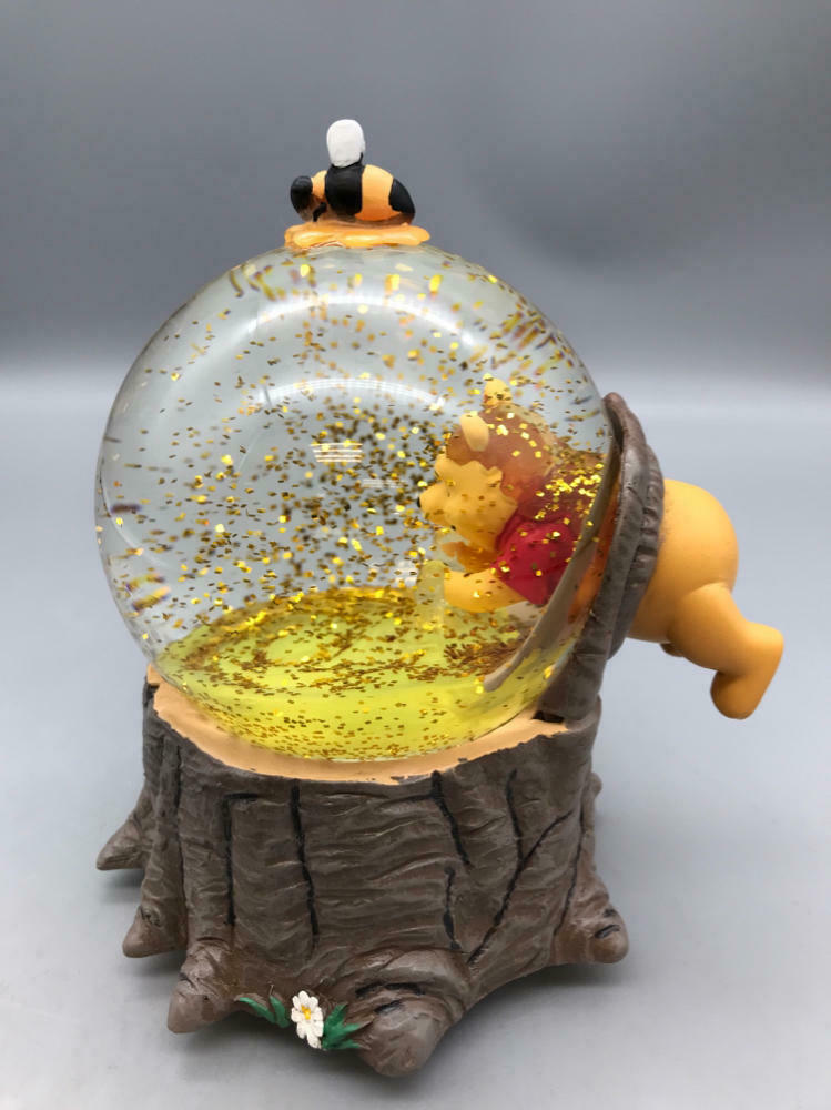 Disney Showcase Collection Winnie the Pooh Musical Water Globe Stuck in a Honey - Like New