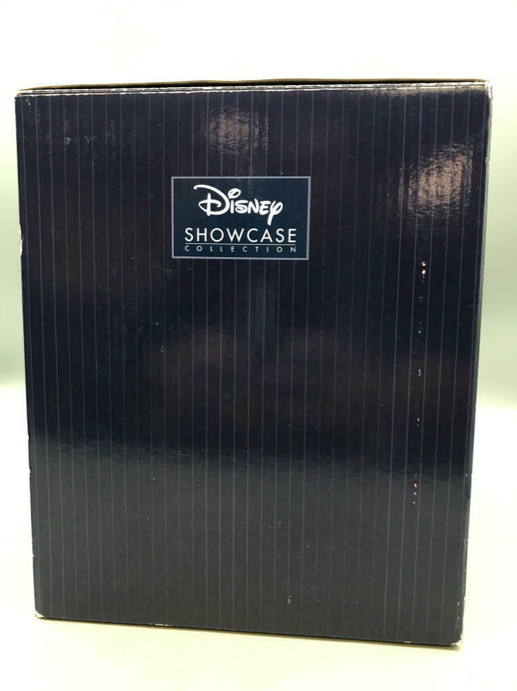 Disney Showcase Collection Winnie the Pooh Musical Water Globe Stuck in a Honey - Like New