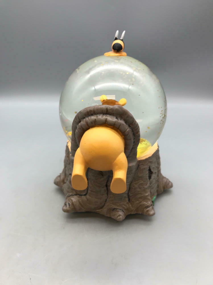Disney Showcase Collection Winnie the Pooh Musical Water Globe Stuck in a Honey - Like New