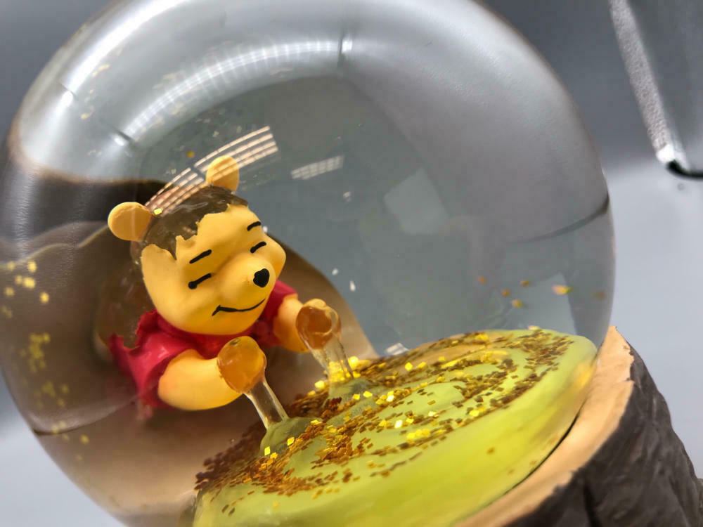 Disney Showcase Collection Winnie the Pooh Musical Water Globe Stuck in a Honey - Like New