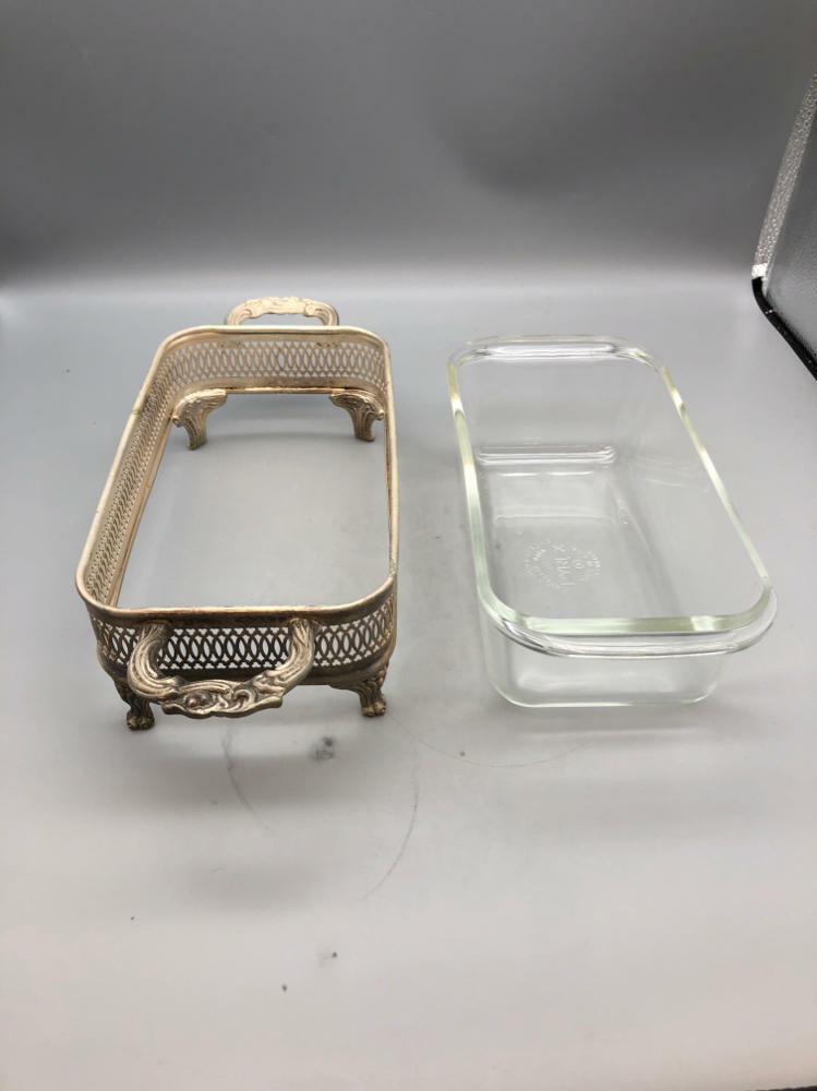 PYREX PLATE W SILVER HOLDER BREAD OR MEAT LOAF GLASS DISH - 1 1/2 Qt Dish - Good