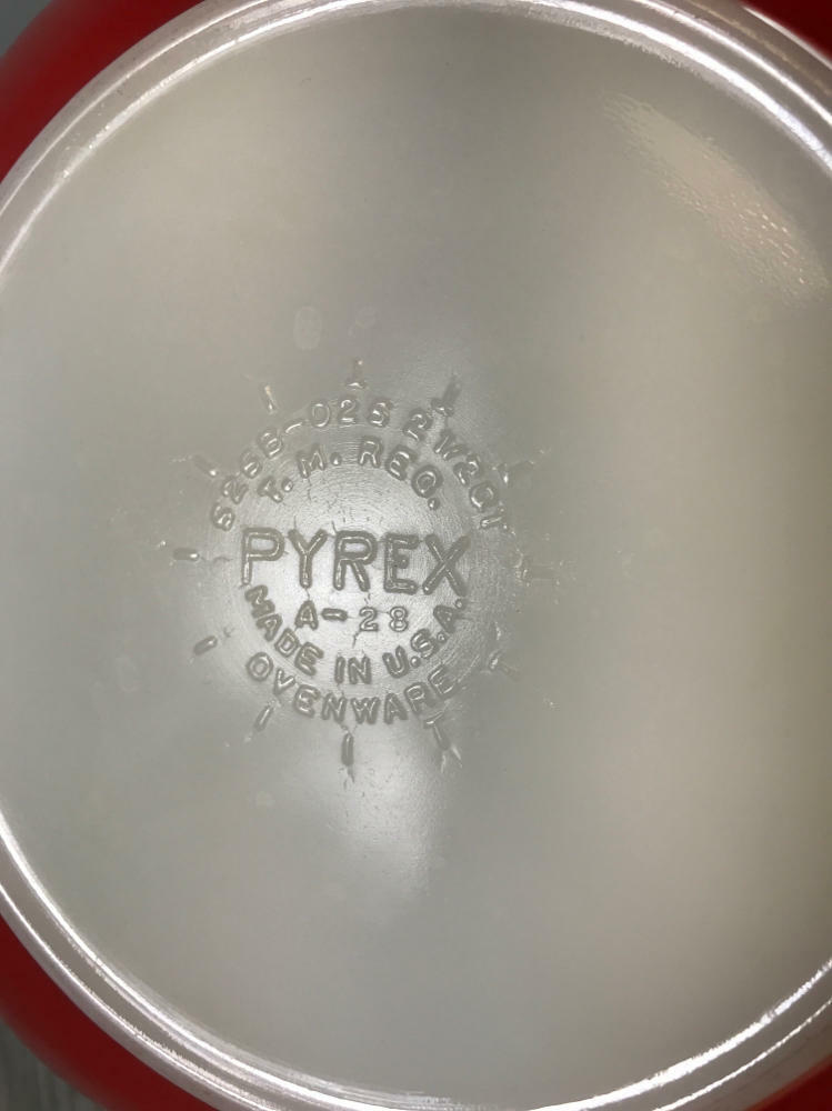 Set of 5 Vintage Pyrex Red Square Bowls - 1 Large 2.5 Qt - 4 Small 12 Oz Bowls - Good