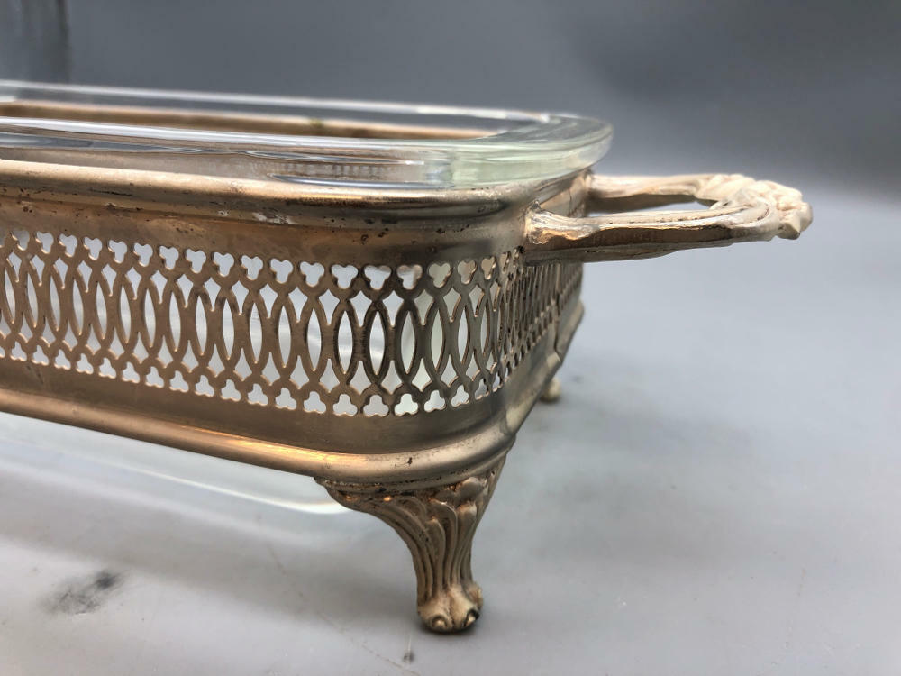 PYREX PLATE W SILVER HOLDER BREAD OR MEAT LOAF GLASS DISH - 1 1/2 Qt Dish - Good