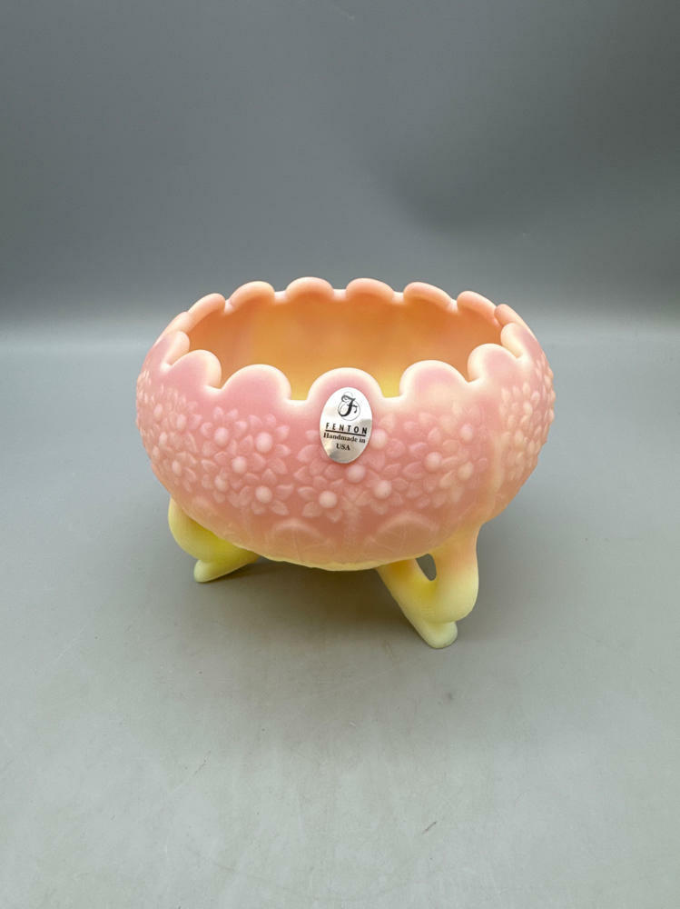Fenton Pink Fenton's Flowers Burmese Glass Rose Bowl with Label / Sticker - Good