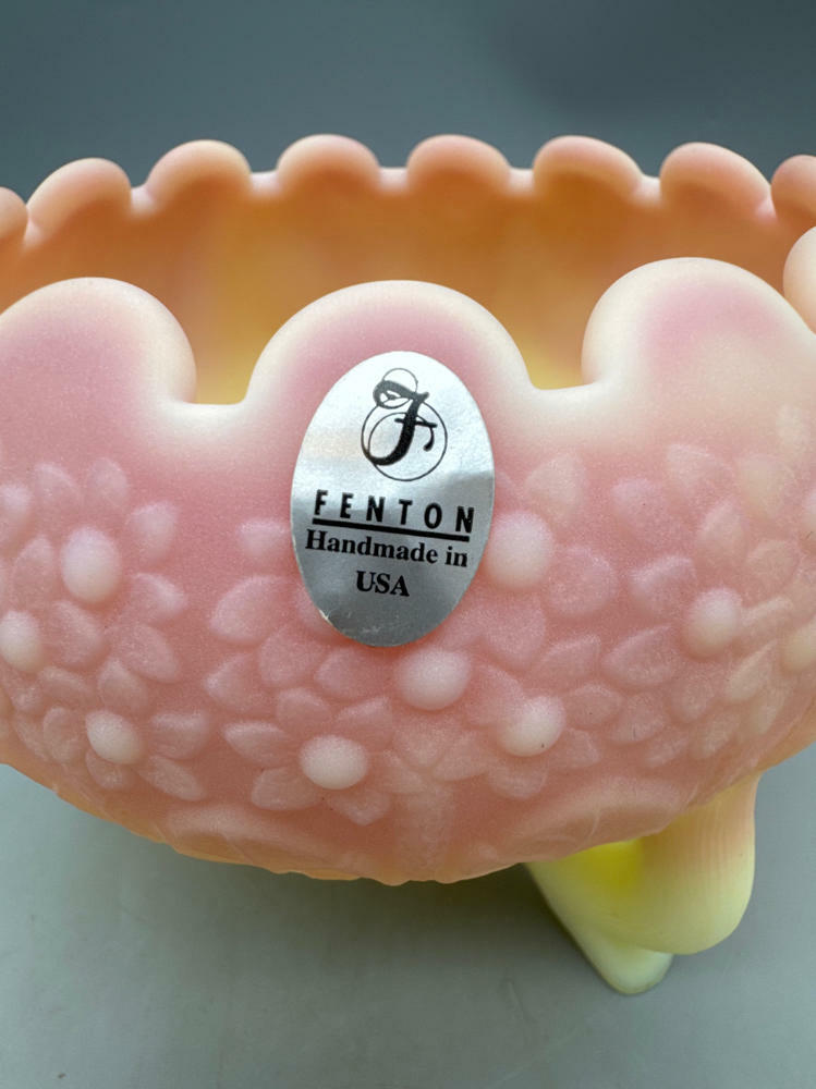 Fenton Pink Fenton's Flowers Burmese Glass Rose Bowl with Label / Sticker - Good