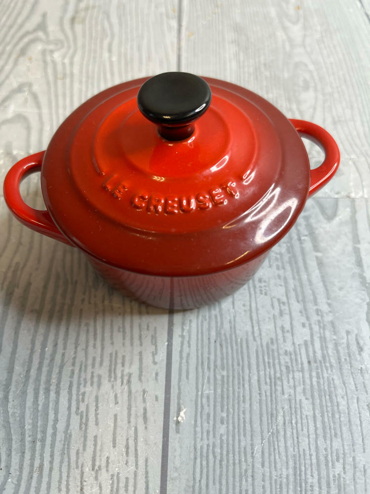Le Creuset Signature Round Mini Cocotte Dutch Oven Enameled Cast Iron Kitchen - Good
