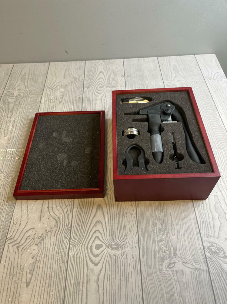 La Vigna Wine Accessories Bottle Opener Kit In Box Set Corkscrew Foil Cutter - Good