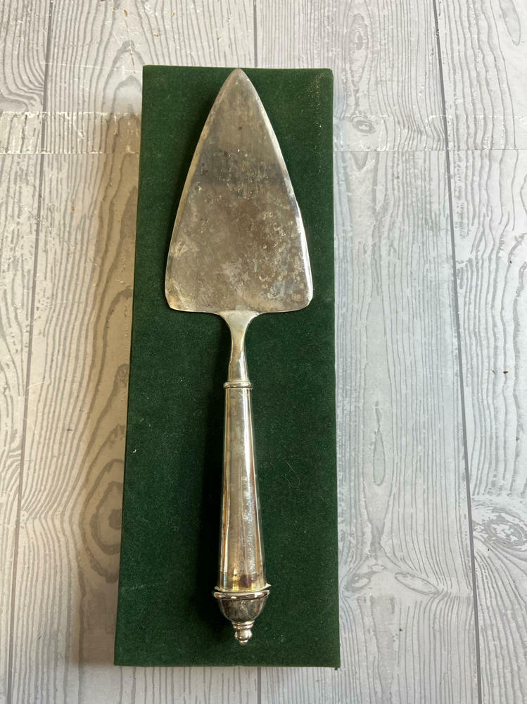 Towle Silver Plated Metal Cake Pie Server in Original Presentation Box Elegant - Good