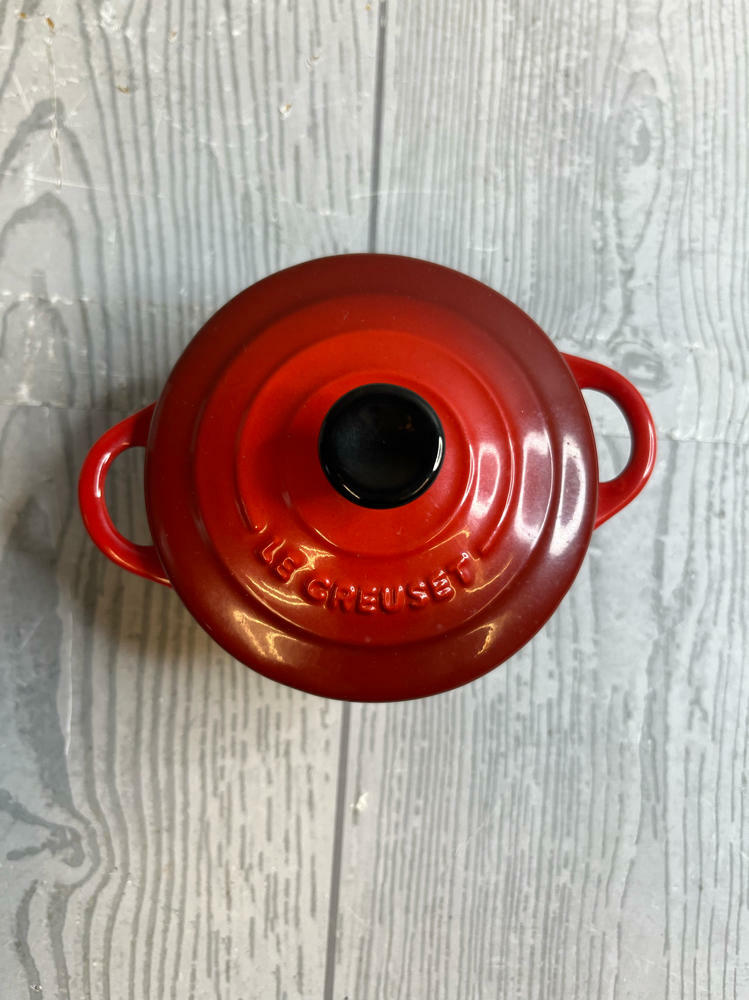 Le Creuset Signature Round Mini Cocotte Dutch Oven Enameled Cast Iron Kitchen - Good