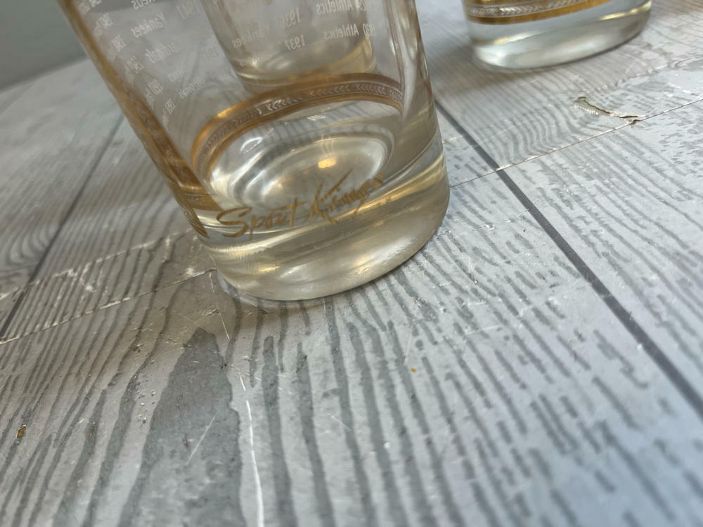 Set of 4 Vintage Sports King Drinking Glasses Mid-Century Gold Detail Overlay - Good