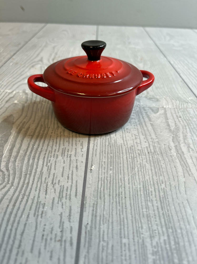 Le Creuset Signature Round Mini Cocotte Dutch Oven Enameled Cast Iron Kitchen - Good