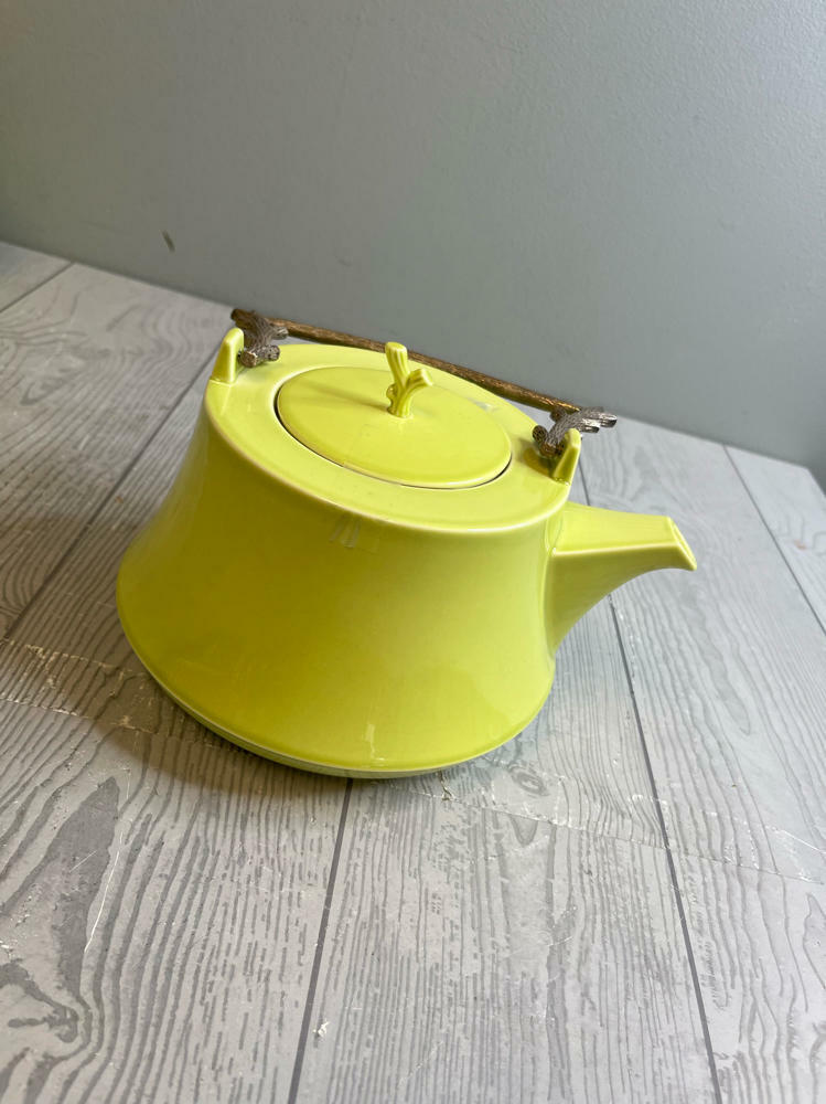Villeroy & Boch Tea Delight Lime Green with Brass Branch Handle in Original Box - Good